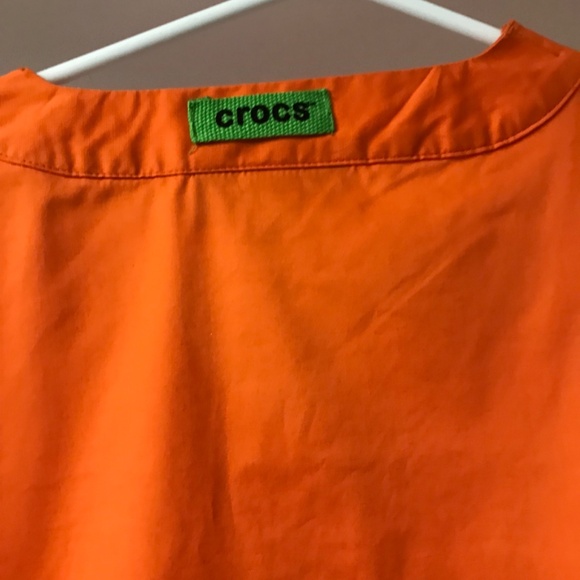 Crocs Medical Scrubs Uniform Top Women’s Medium Orange M Short Sleeve V Neck - Picture 3 of 5